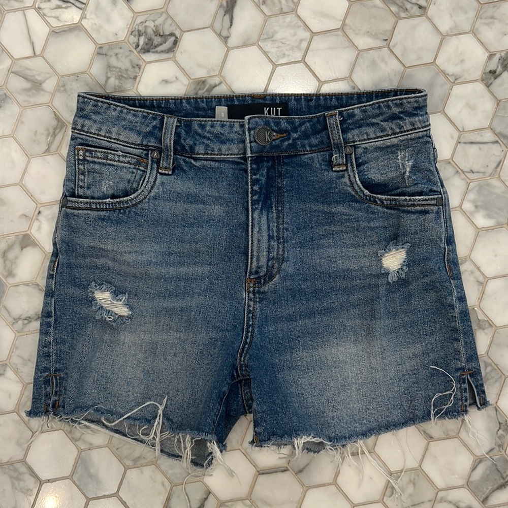 Excellent condition gidget high rise short. Kut from the kloth.